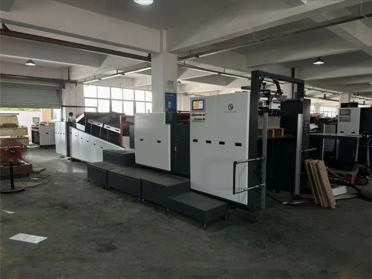 Kağıt Besleme Sistemi Otomatik Çok Fonksiyonlu Laminasyon Makinesi
